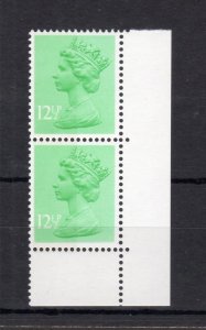 121/2p MACHIN UNMOUNTED MINT PAIR BROAD BANDS (ONE SHORT AT TOP) Cat £150