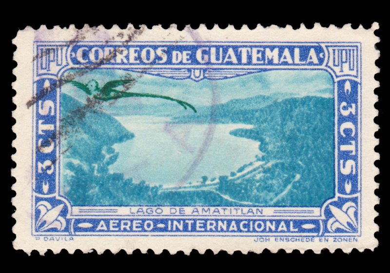 GUATEMALA AIRMAIL STAMP 1939 SCOTT # C113. USED.