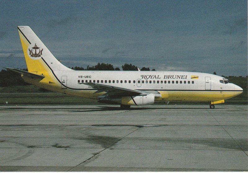 7589 Aviation Postcard  ROYAL BRUNEI BOEING 737-2M6 V8-UEC  Airlines