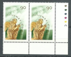 Canada #1766  pair   Mint  used VF NH  1998 PD