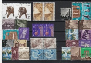 egypt collectable stamps ref r12370