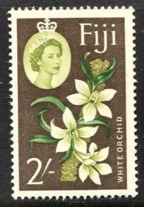 STAMP STATION PERTH - Fiji #184 QEII Definitive MVLH