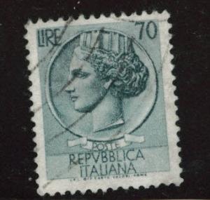 Italy Scott 786A used 1960 17x21mm perf 14 stamp