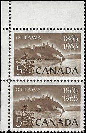 CANADA   #442 MNH PAIR (4)