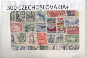 A Nice Selection Of 300 Mixed Condition Stamps From Czechoslovakia  #02 CZE300c