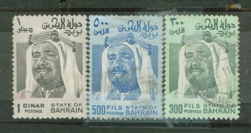Bahrain #235/37-8 Used Single