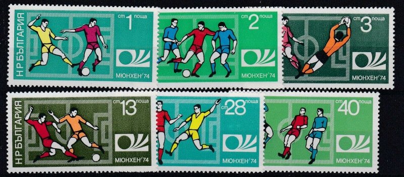 BULGARIA  1974    WORLD  CUP  FOOTBALL  SET OF 6       MNH 