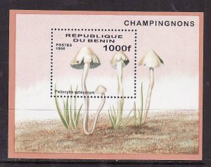 Benin-Sc#883-unused NH sheet-Fungi-Mushrooms-1996-