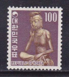 Korea Scott # 652 XF never hinged with nice color scv $ 80 ! see pic !