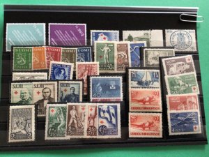 Finland  mounted mint  stamps A12051