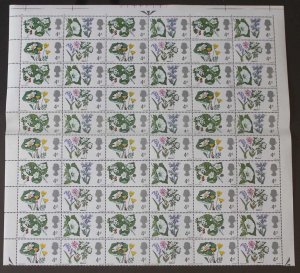 SG717/720 1967 4d British Wild Flowers Half Sheet U/M