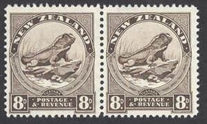 New Zealand Sc# 194 MNH pair 1935 8p Tuatara Lizard