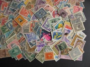 EL SALVADOR scrap pile of 445 old stamps, duplication, mixed condition