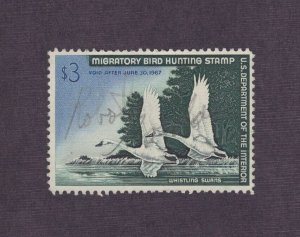 RW33 - Federal Duck Stamp. Hunter Signed Single. Used.  #02 RW33hspp 