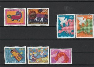 Yugoslavia Mint Never Hinged Stamps Ref 23810