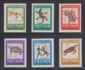 North Vietnam   413-18    mnh  cat  $12.00