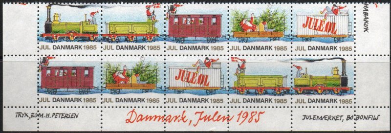 Denmark CS-1985-01/08 - Mint-NH - Left & Right-facing Train (1985) (cv $6.00)