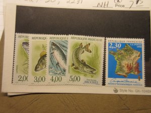 FRANCE Scott 2227-2230 & 2231 MINT NEVER HINGED Cat $7.15