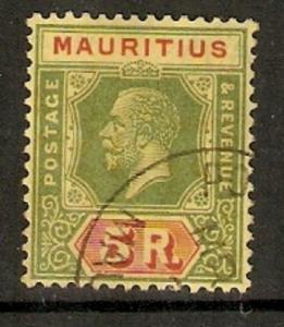 MAURITIUS SG240 1924 5r GREEN & RED ON YELLOW FINE USED