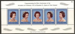 NEW ZEALAND  620 MNH Silver Jubilee Sheet of 5