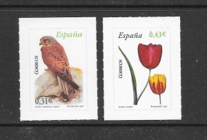 BIRDS - SPAIN #3561-2 BIRD & FLOWER  MNH