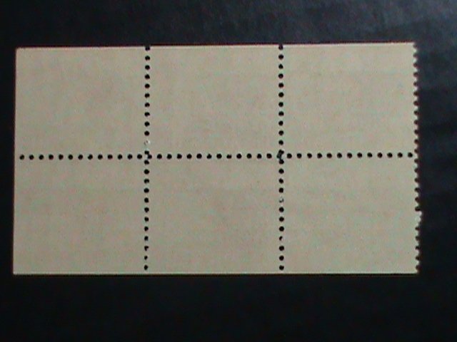 ​UNITED STATES-AIRMAIL 1962 SC#C64b-JET LINER OVER CAPITAL- MNH BOOKLET PANE