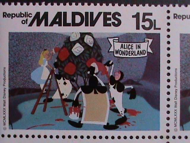​MALDIVE ISLANDS -1980 DISNEY CARTOON- ALICE IN WORDERLAND MNH-BLOCK VERY FINE