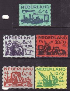 Netherlands-Sc#B331-5- id7-unused VLH semi-postal set-Tugs-1959-