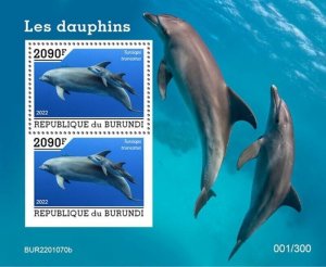 Burundi - 2022 Common Bottlenose Dolphin - 2 Stamp Souvenir Sheet - BUR2201070b