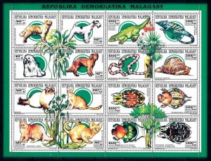 [95935] Madagascar 1993 (1991) Dogs Cats Reptiles Insects Perf. Sheet MNH