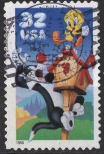 US 3204a (used on paper) 32¢ Sylvester & Tweety (1998)
