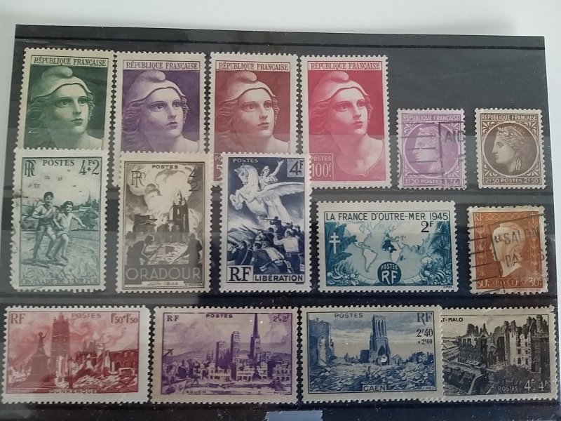 Collection France Stamps 1945 Catalogue € 25 Used/Unused