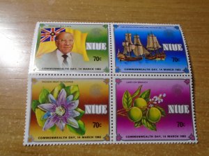 Niue  #  371a   MNH  Flowers