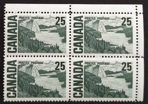 Canada 465ii Corner Block UR VF MNH