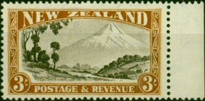 New Zealand 1936 3s Chocolate & Yellow-Brown SG590 P.13 x 13.5 V.F MNH