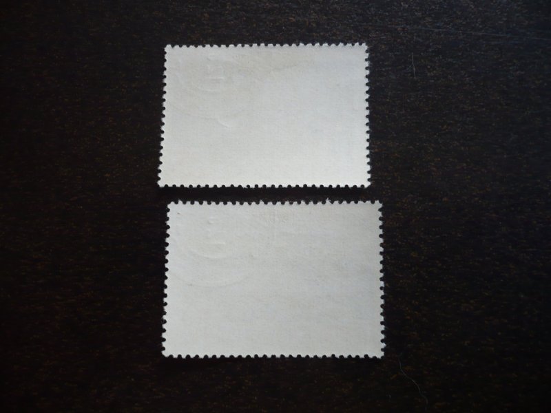 Stamps - Russia - Scott# 2779, 2782 - Used Part Set of 2 Stamps