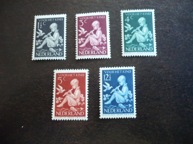 Stamps - Netherlands - Scott# B108-B112 - Mint Hinged Set of 5 Stamps