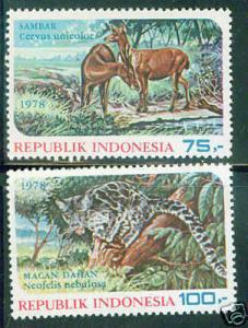 Indonesia Scott 1034-5  Deer Clouded Tiger CV 7.25$