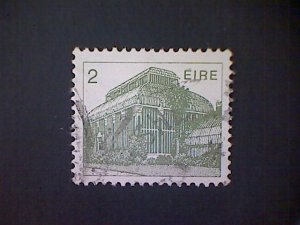 Ireland (Éire), Scott #538, used(o), 1983, Central Pavilion, 2p, gray green