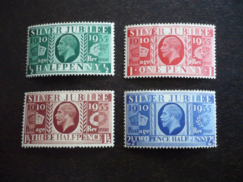 Stamps - Great Britain - Scott# 226-229 - Mint Hinged Set of 4 Stamps