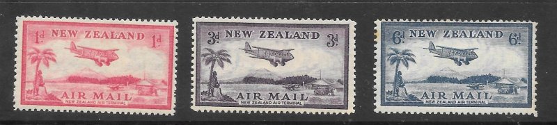 NEW ZEALAND #C6-C8 Mint Set Bi-plane Landing Field Air Mail Stamps 2017CV $18.35