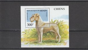 Benin  Scott#  747  MNH  S/S  (1995 Schnauzer)