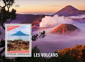C A R - 2023 - Volcanoes - Perf Souv Sheet  - Mint Never Hinged