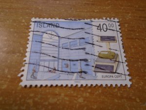 Iceland  #  699  used