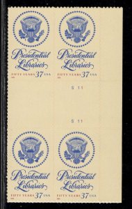 UNITED STATES SC# 3930 HORZ. GUTTER PL# BLK/4 VF/NH