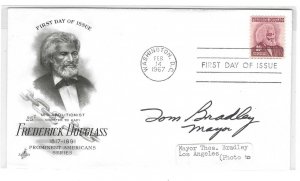 US 1967 FDC WITH AUTOGRAPH OF MAYOR OF LOS ANGELES TOM BRADLEY