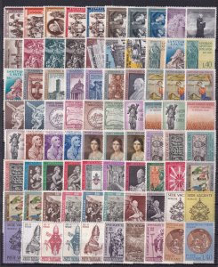 Worldwide lot - Vatican, over 300 stamps - All complete sets  - Unused MNH **