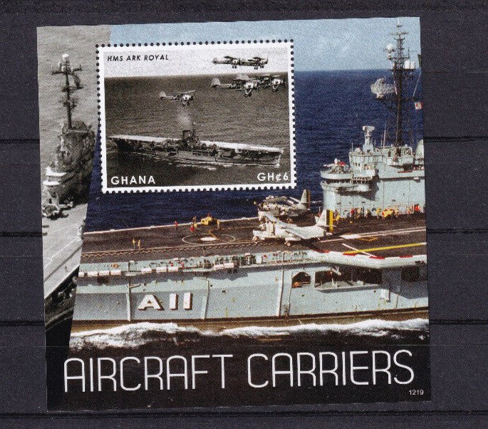 LI05 Ghana Aircraft Carriers Stamp HMS ARK ROYAL mint mini sheet