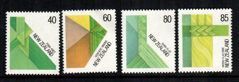 New Zealand  882 - 886  MNH $ 3.25 333