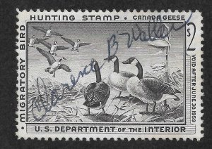 United States Scott RW25 UHR - 1958 $2 Canada Geese - CV $12.00